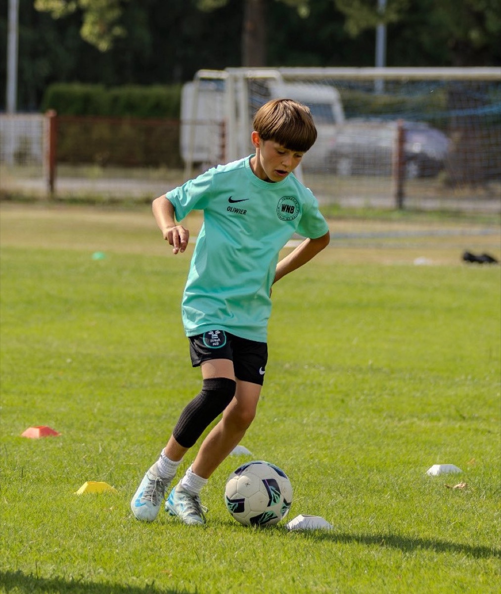 Zawodnik na treningu WNB Camp Kęty 2026 — jednostka techniczna z piłką